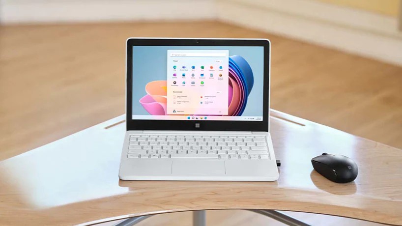 Surface Laptop SE работи под управление на новата операционна система