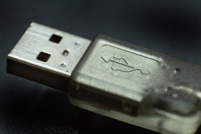 USB флашките често изглеждат повредени но има инструменти за успешното