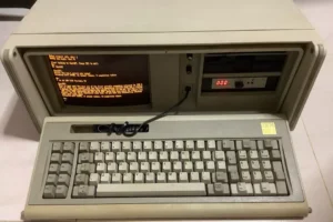 Модерният ChatGPT се изпълнява на древен IBM компютър под управление