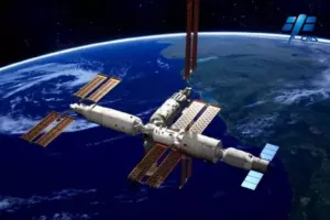 Китайска орбитална станция Tiangong ще приеме първия си цивилен тайконавт снимка