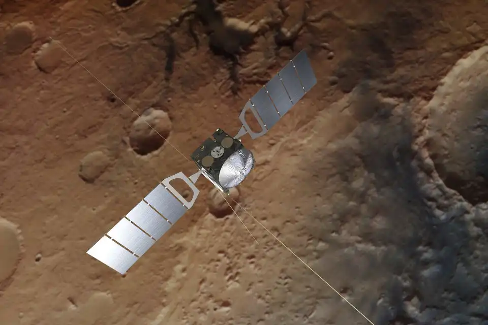Марс Експрес вече две десетилетия изследва отблизо Червената планета(снимка: ESA)
Днес