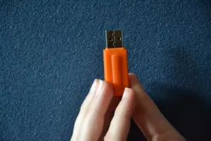 USB флашките крият огромен риск за сигурността бидейки носители на