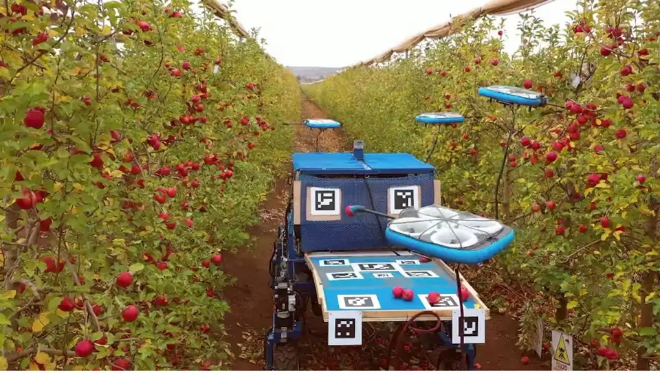 Платформата с дронове на Tevel си проправя път през ябълкова