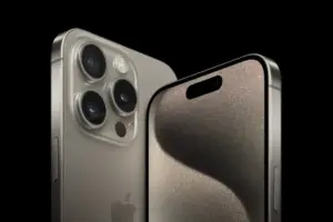 Камерата батерията титаниевата рамка привличат вниманиетоТелефото обективът на iPhone 15