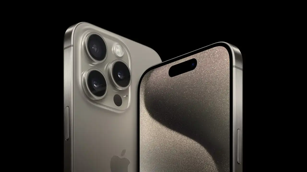 Камерата, батерията, титаниевата рамка привличат вниманиетоТелефото обективът на iPhone 15
