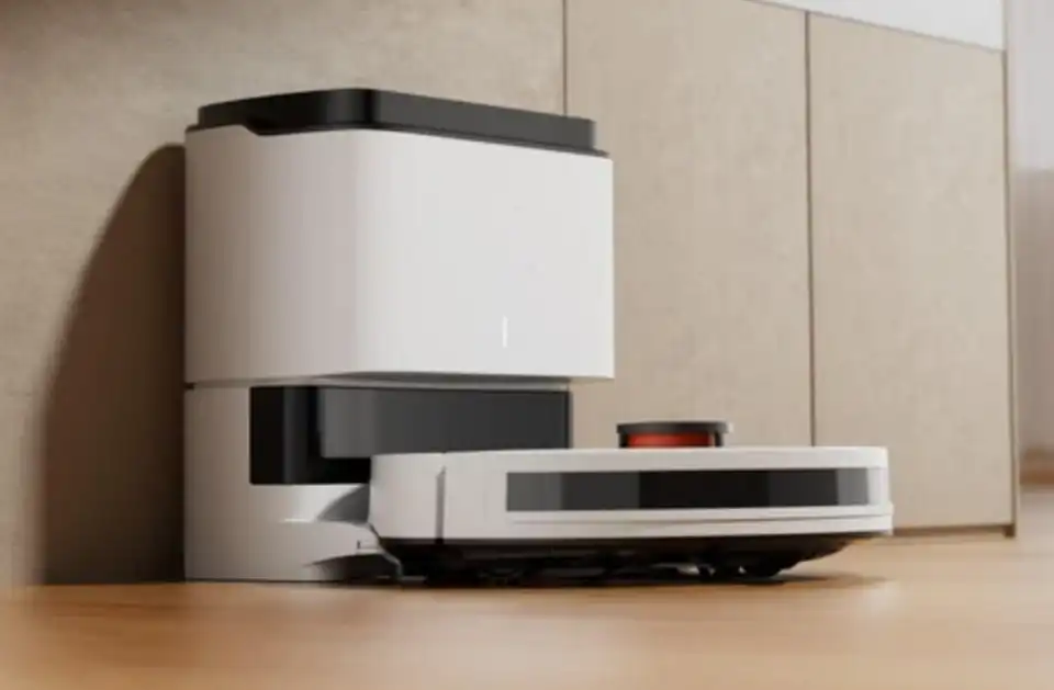 Роботът Xiaomi Roidmi EVE CC работи в тандем с автоматична