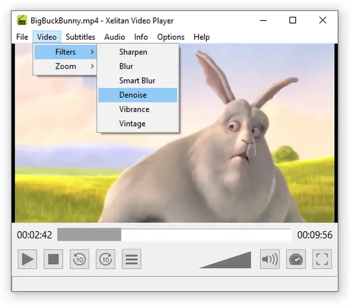 Видео плейърът има опростен интерфейс и базови функции, включително филтри(екранна