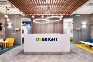 Екипът на BRIGHT има доказан опит в решенията за дигитална