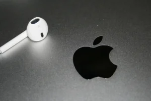 Apple злоупотребява със стримийнга на музика в ущърб на конкурентите