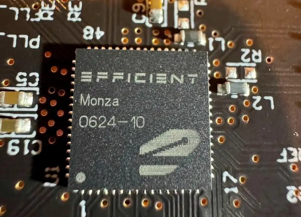 Тестовият чип Monza, който е 100 пъти по-енергийно ефективен от