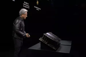 Дженсън Хуанг направи поредната ефектна демонстрация на AI чипове снимка Nvidia