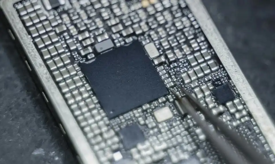 Снимка: Huawei инвестира ударно в разработка на чипове