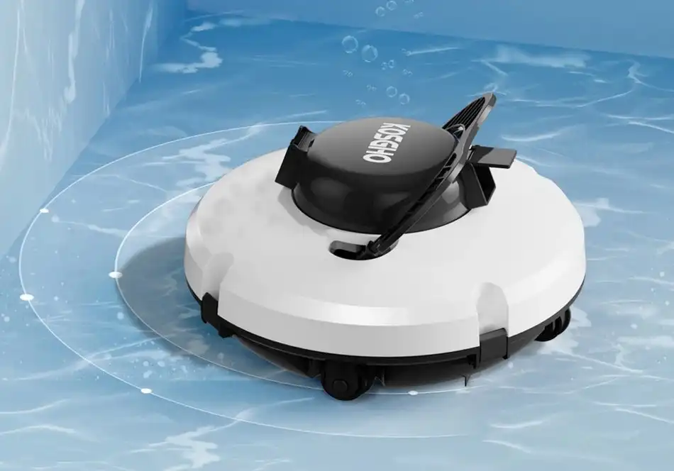 Този робот ще почисти басейна педантично, без да ви създава