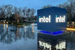 Intel започна да се освобождава от част от активите си