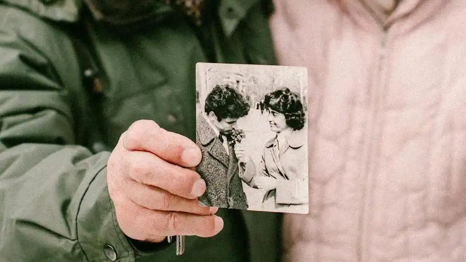 Изкуственият интелект е в стихията си при оцветяване на черно-бели