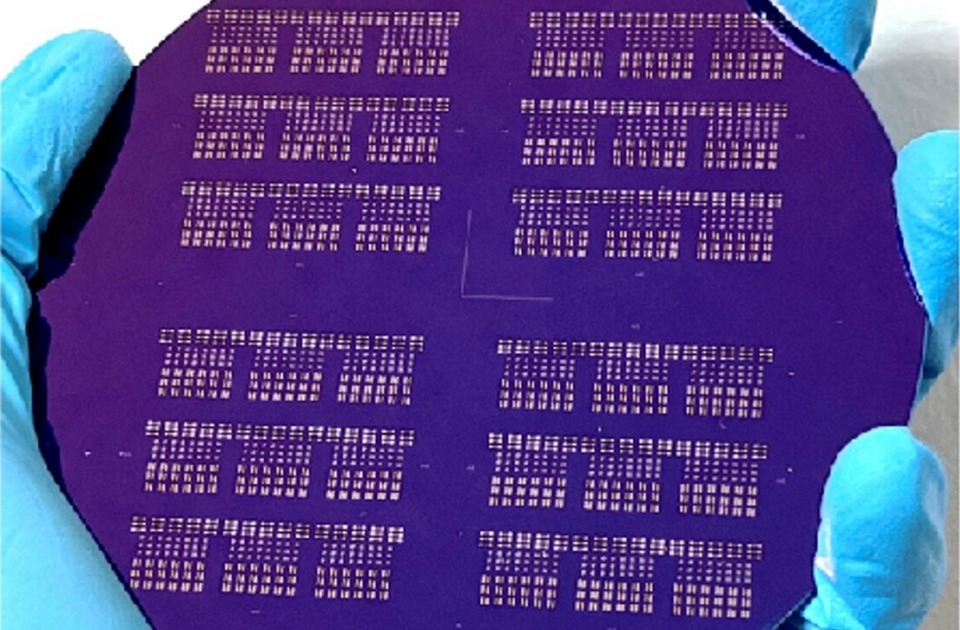 Eлиминират замърсяването и дефектите при интегриране на ултратънки материалиГрафенови чипове
