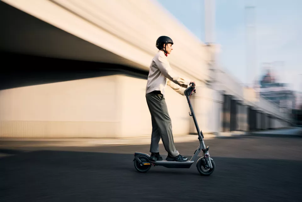 Електрическата тротинетка е удобен и приятен начин за придвижване в