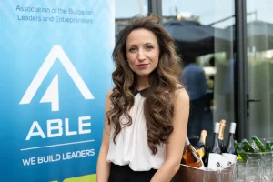 Партньорството ни с Icanpreneur отключва технологичния потенциал на изкуствения интелект