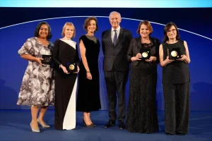 Пет изключителни жени спечелиха международните награди За жените в науката