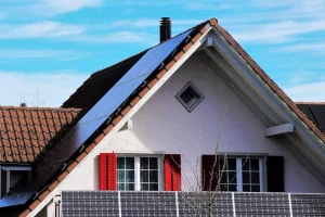 За много от източноевропейците поривът да си инсталират соларни панели