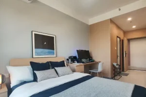 Студиата от 29 м² са оборудвани с интелигентни устройства и